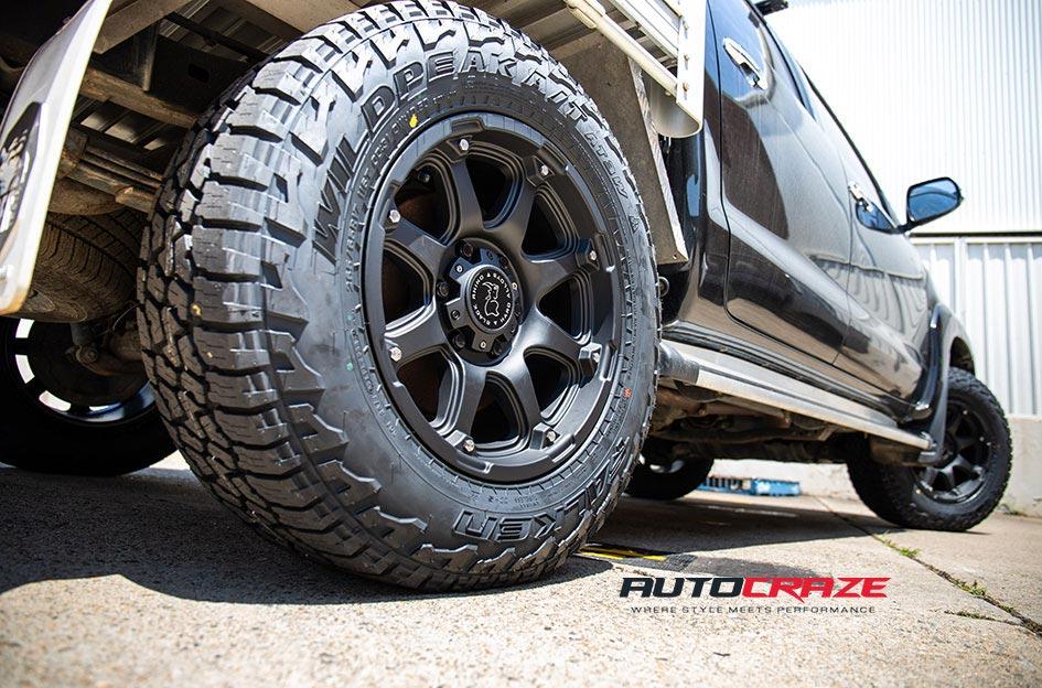 TOYOTA HILUX N70 4WD GLAMIS MATTE BLACK